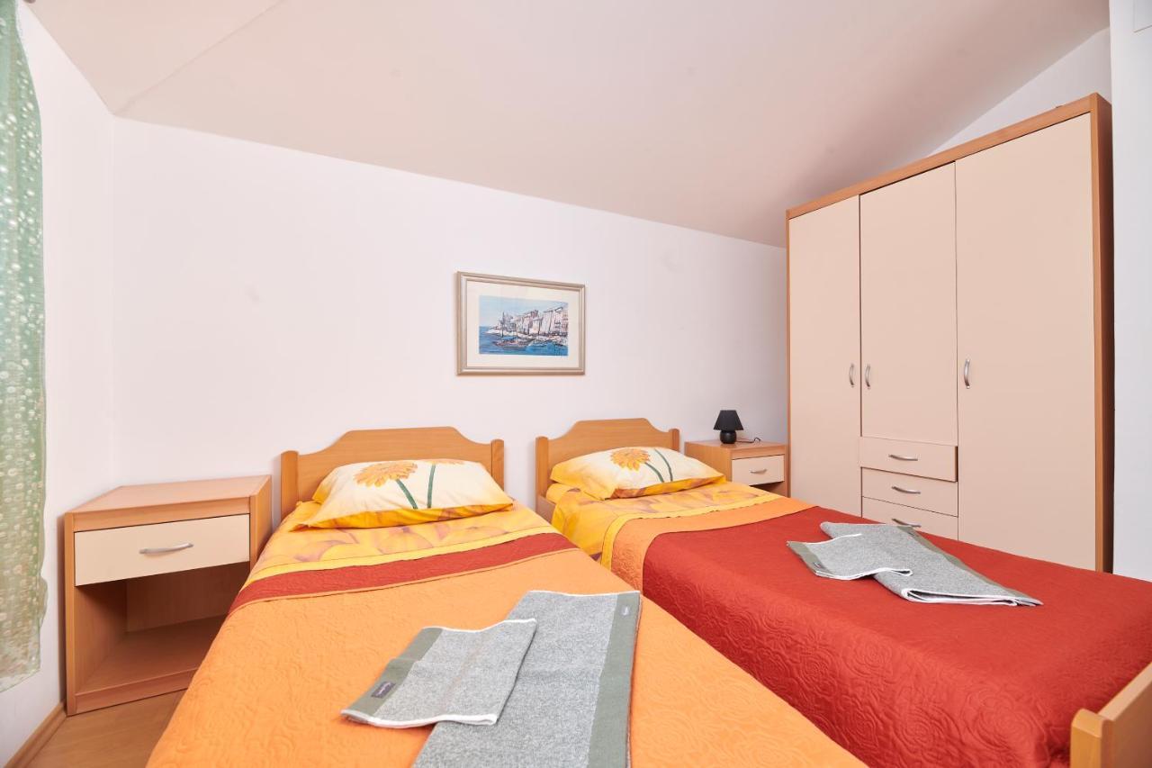 Apartman Igor Zambratija Kültér fotó